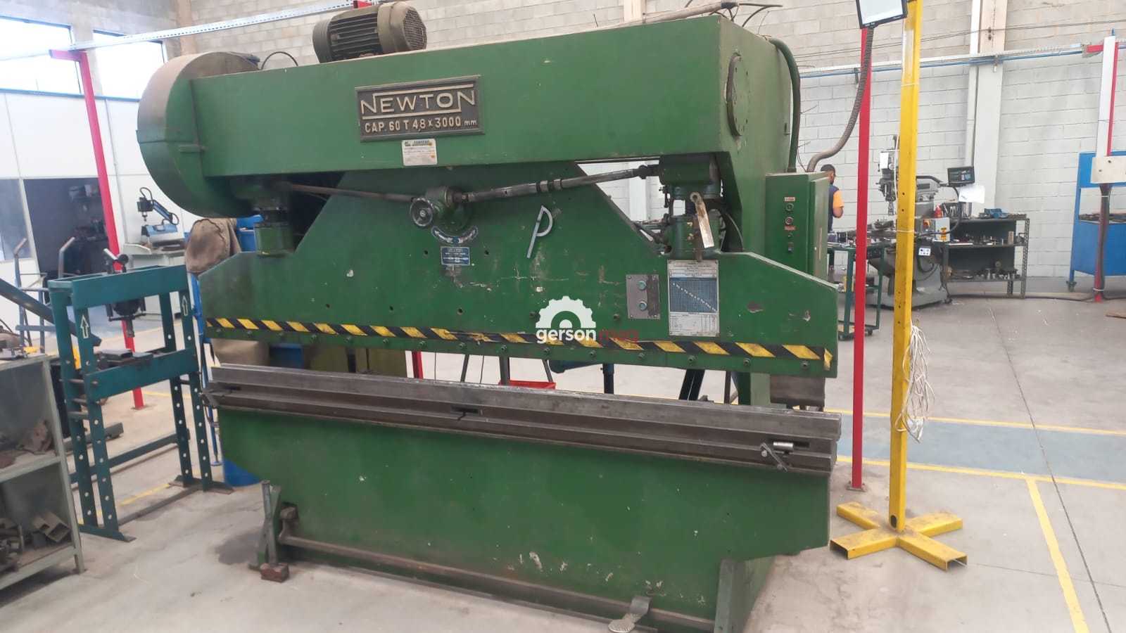 DOBRADEIRA NEWTON 60 TON -  4.8 x 3000 mm